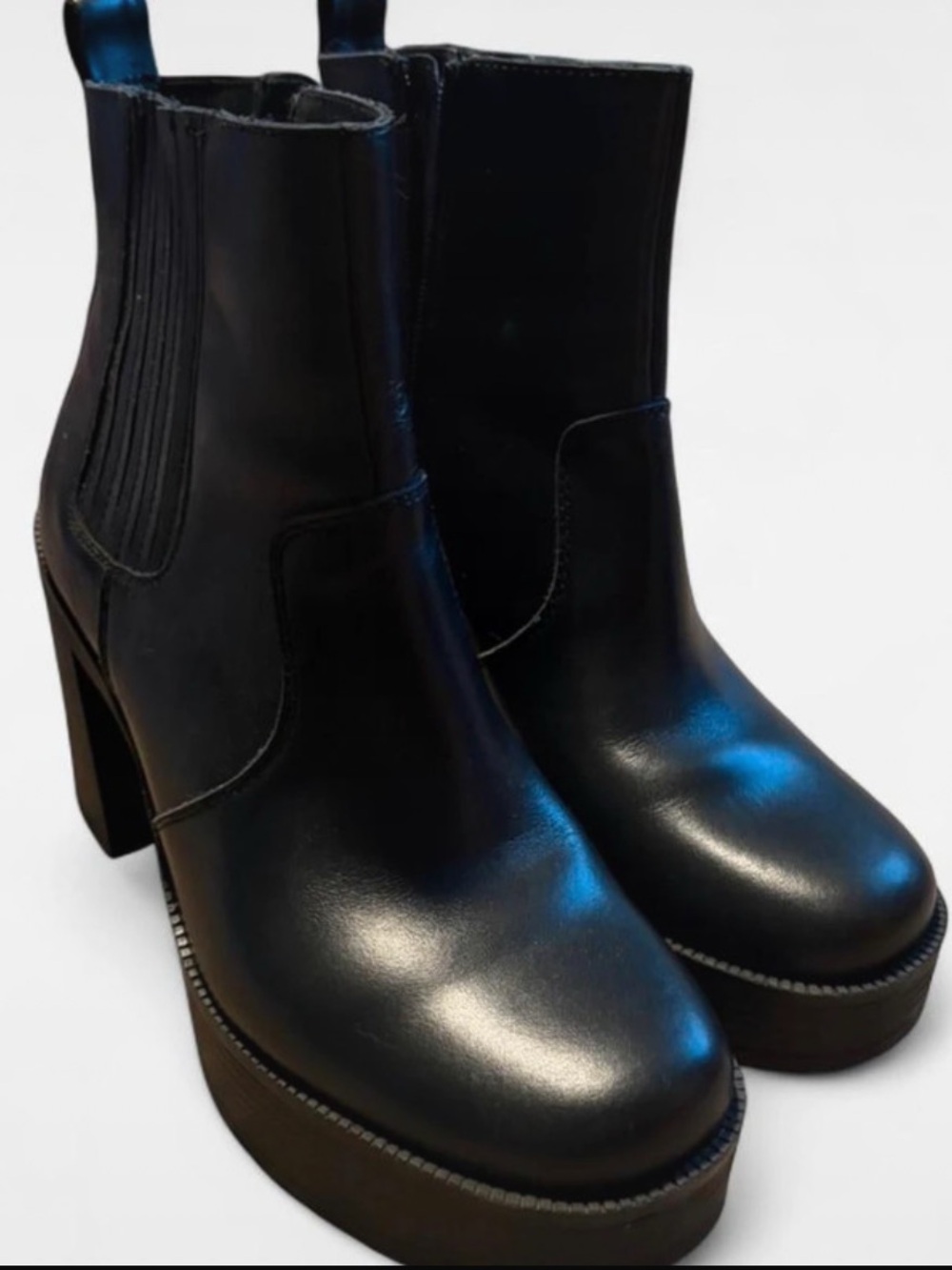 House of Harlow 1960 Black Platform Chelsea Boots